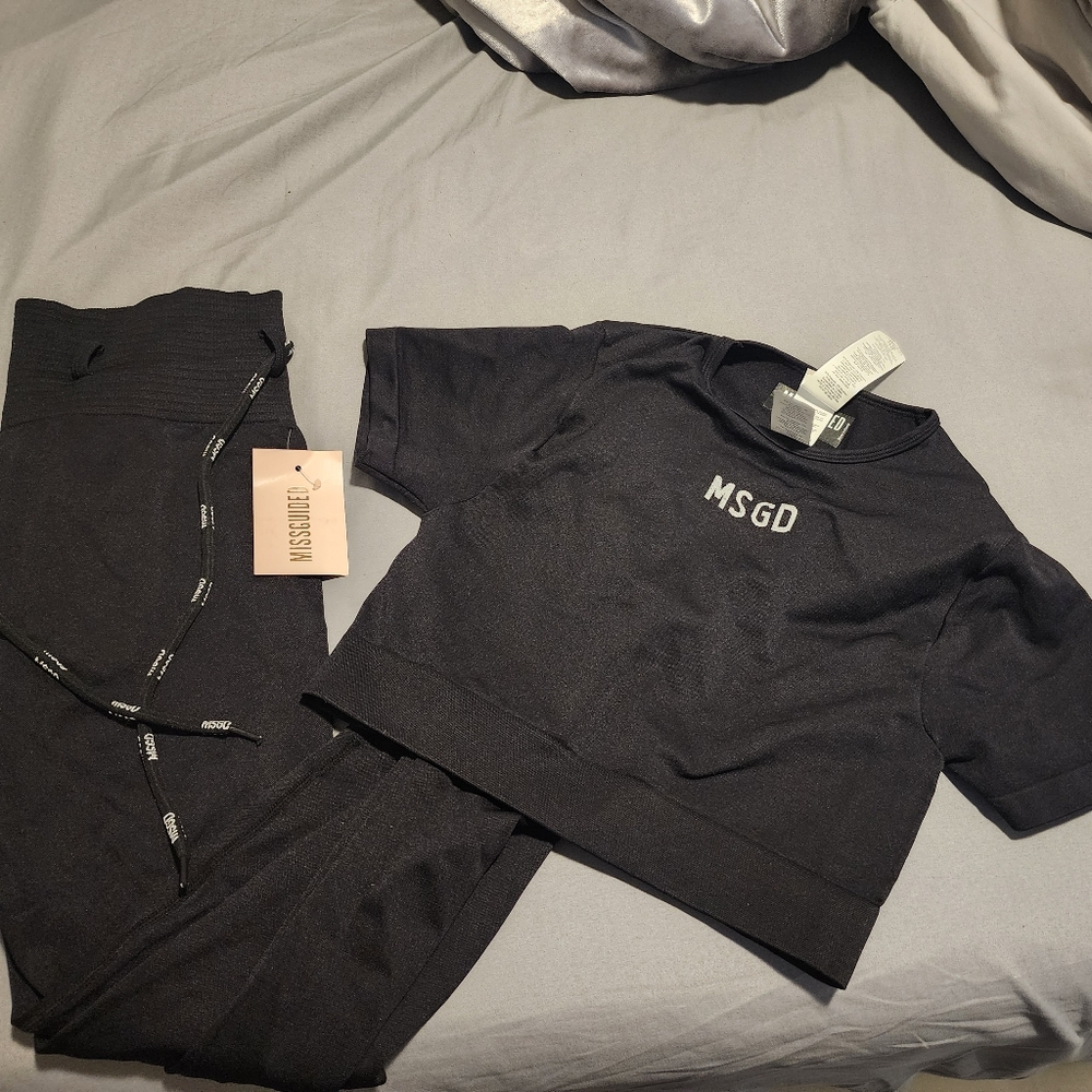 Missguided ski set
